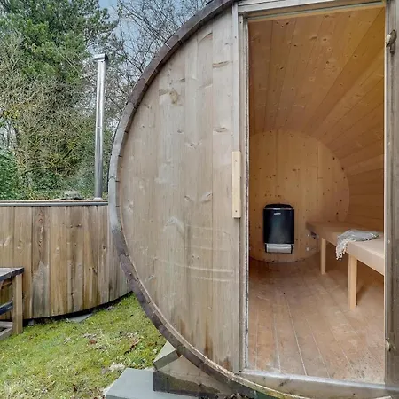 4 Bedroom Gorgeous In * Oksbøl