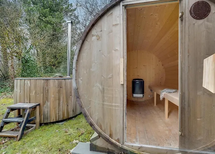 4 Bedroom Gorgeous In * Oksbøl