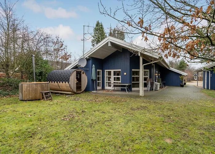 Ferienhaus 4 Bedroom Gorgeous In *