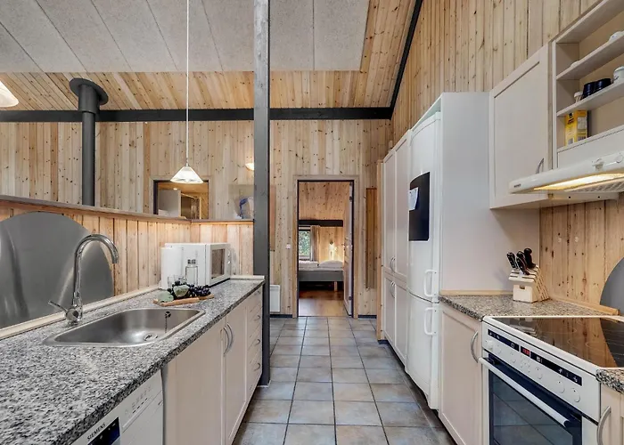 4 Bedroom Gorgeous In *