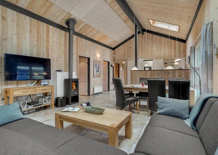 4 Bedroom Gorgeous In